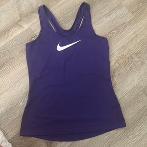 Nike top